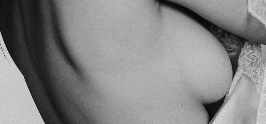 Dr Efraim vd Walt - Breast Augmentation